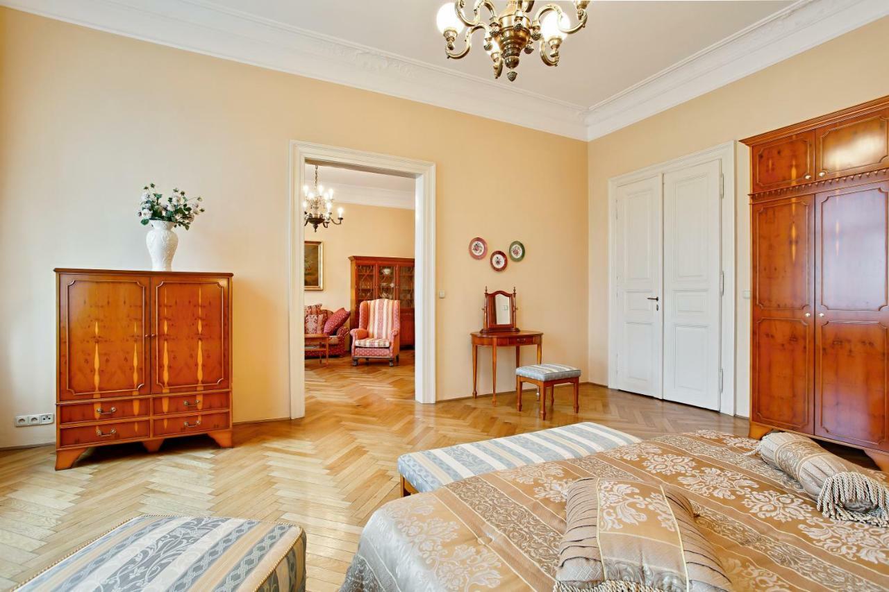 Open Gate Praga Exterior foto